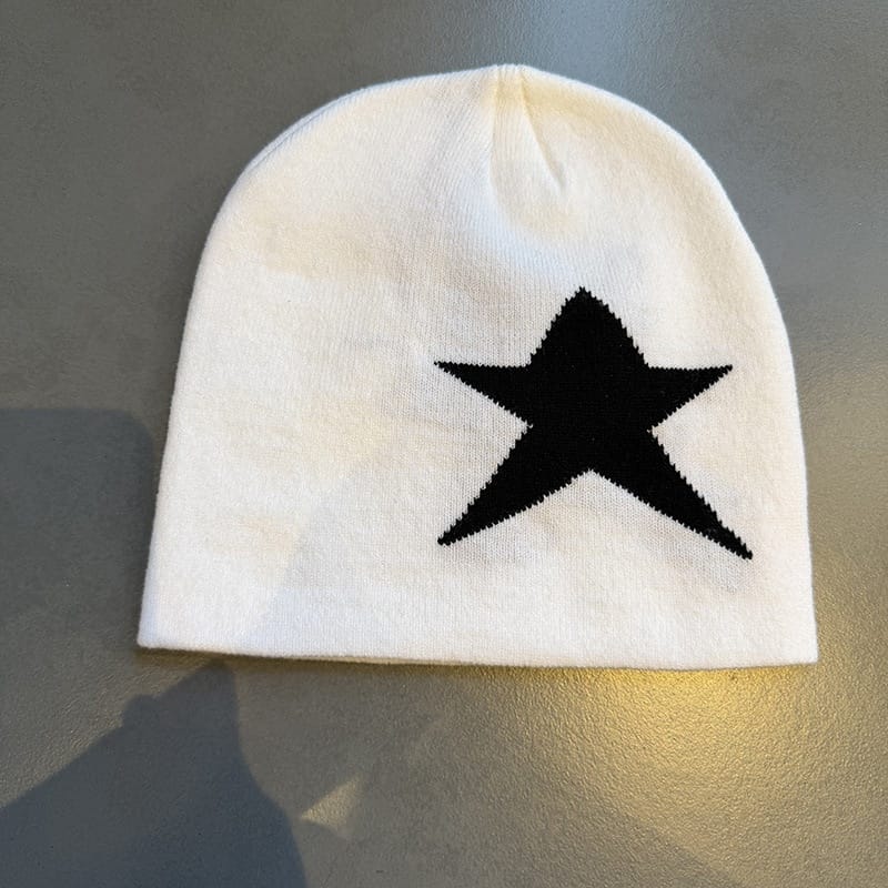 Oversized Star Knit Beanie White / Black Star