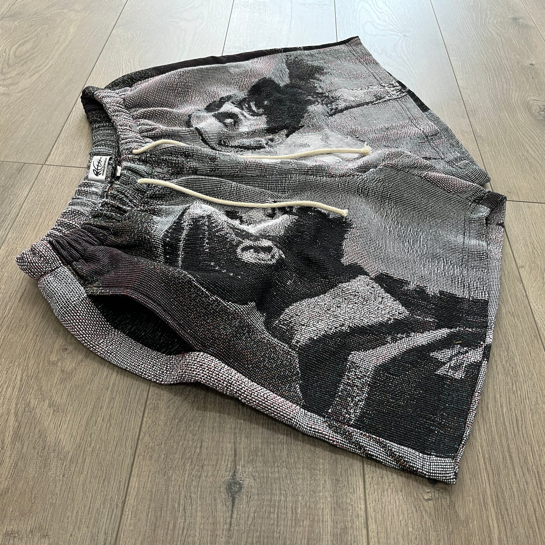 RDMCLOTHINGART tapestry hoodie NIP TAPESTRY SHORTS